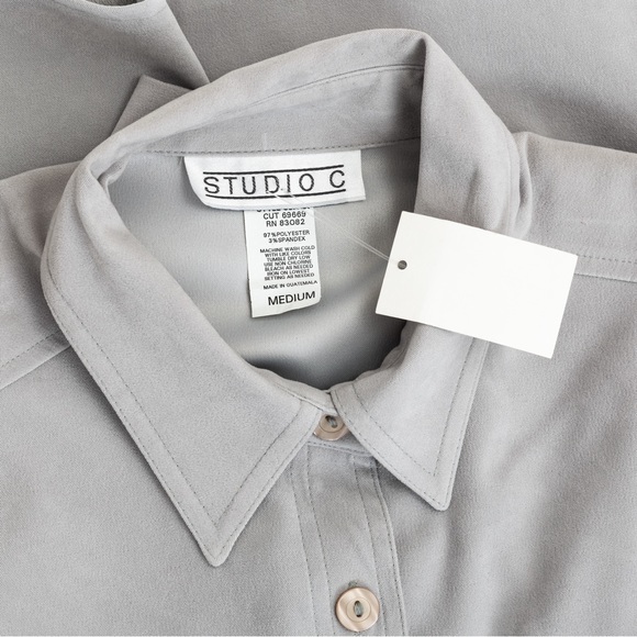 Neutral soft light gray faux suede textured fabric button down Studio C size M - Picture 9 of 9